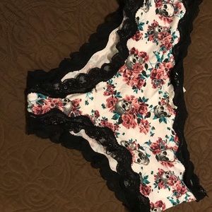 White floral skull cotton cheeky panty
